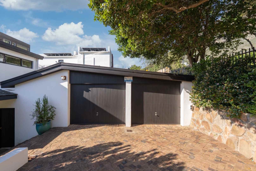 3 Bedroom Property for Sale in Camps Bay Western Cape